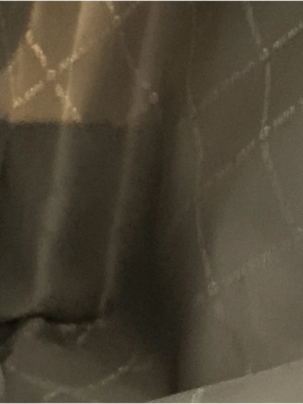 Michael Kors Voyager Large EW Tote Dark Purple Multi NWT $398 - Picture 15 of 16